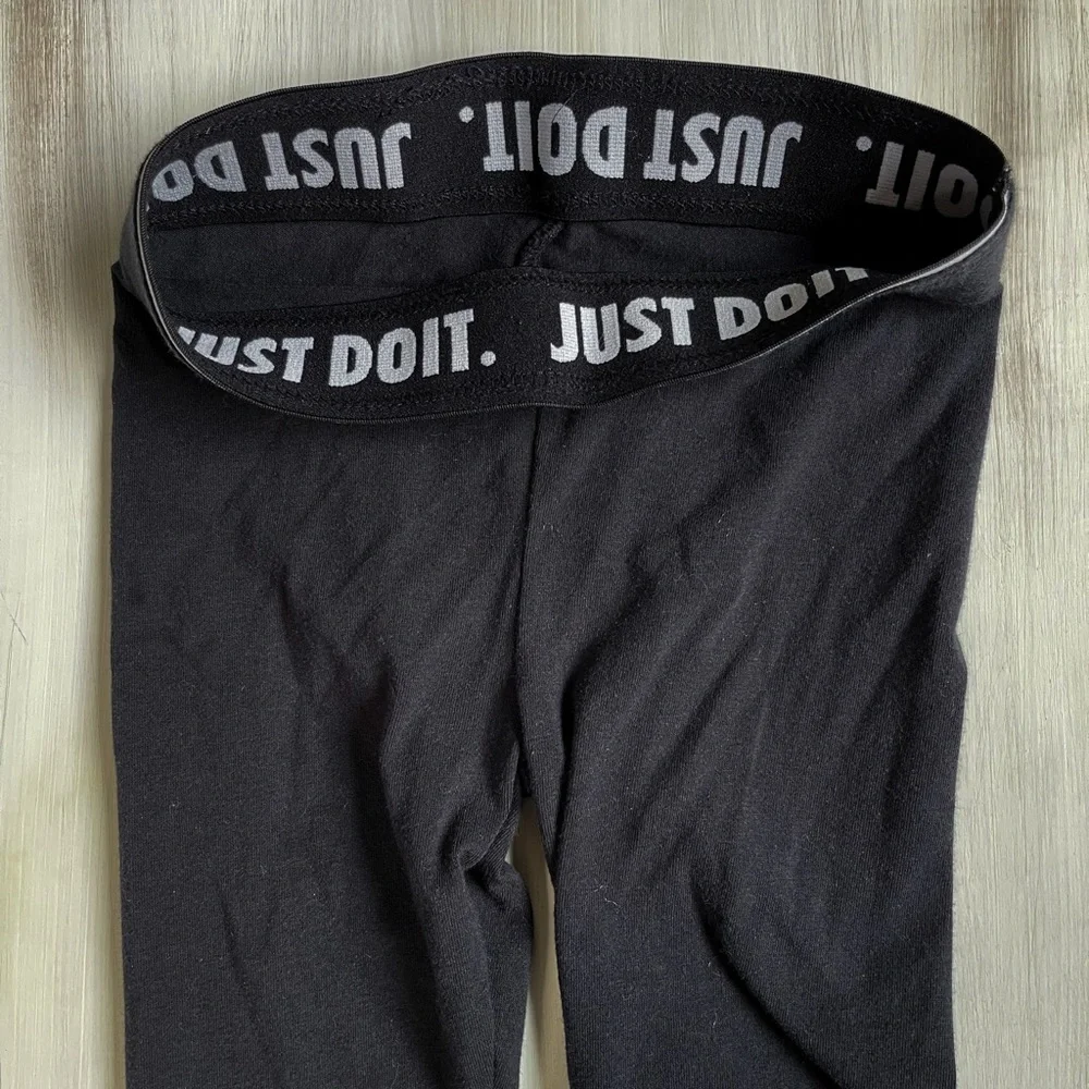 Nike swoosh leggings (size 2T) - Picture 7 of 7